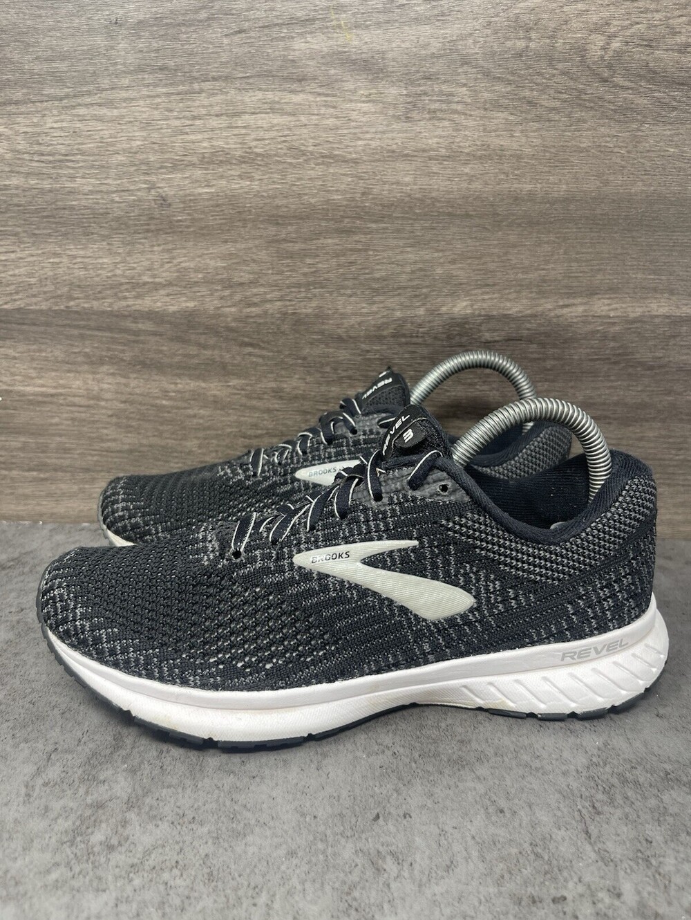 Brooks Revel 3 Womens Size 7.5 Black Grey White Running Shoes Lightweight 120302
